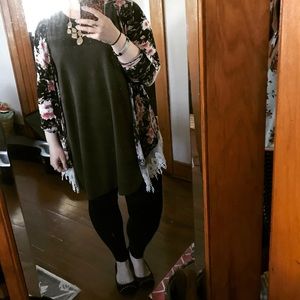 🔴4 for 25🔴 Floral & Lace Small Soft Open Cardigan